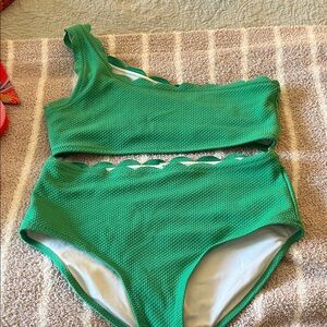 Old Navy Green Scalloped Bikini set.